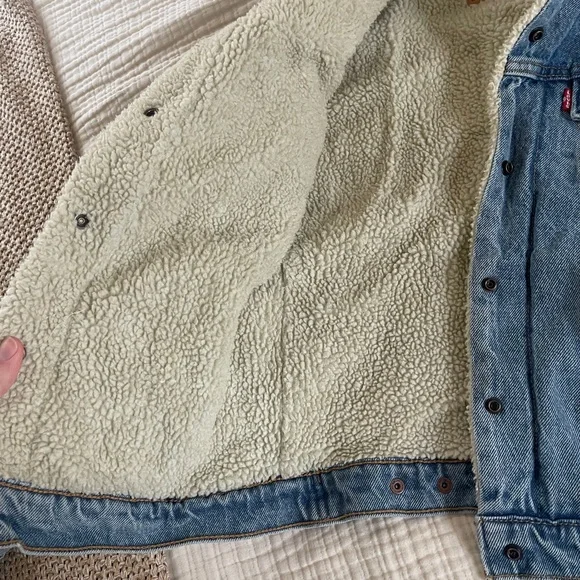 Levi's Sherpa lined denim trucker jacket #denimjacket #truckerjacket #90s XS - Picture 5 of 7